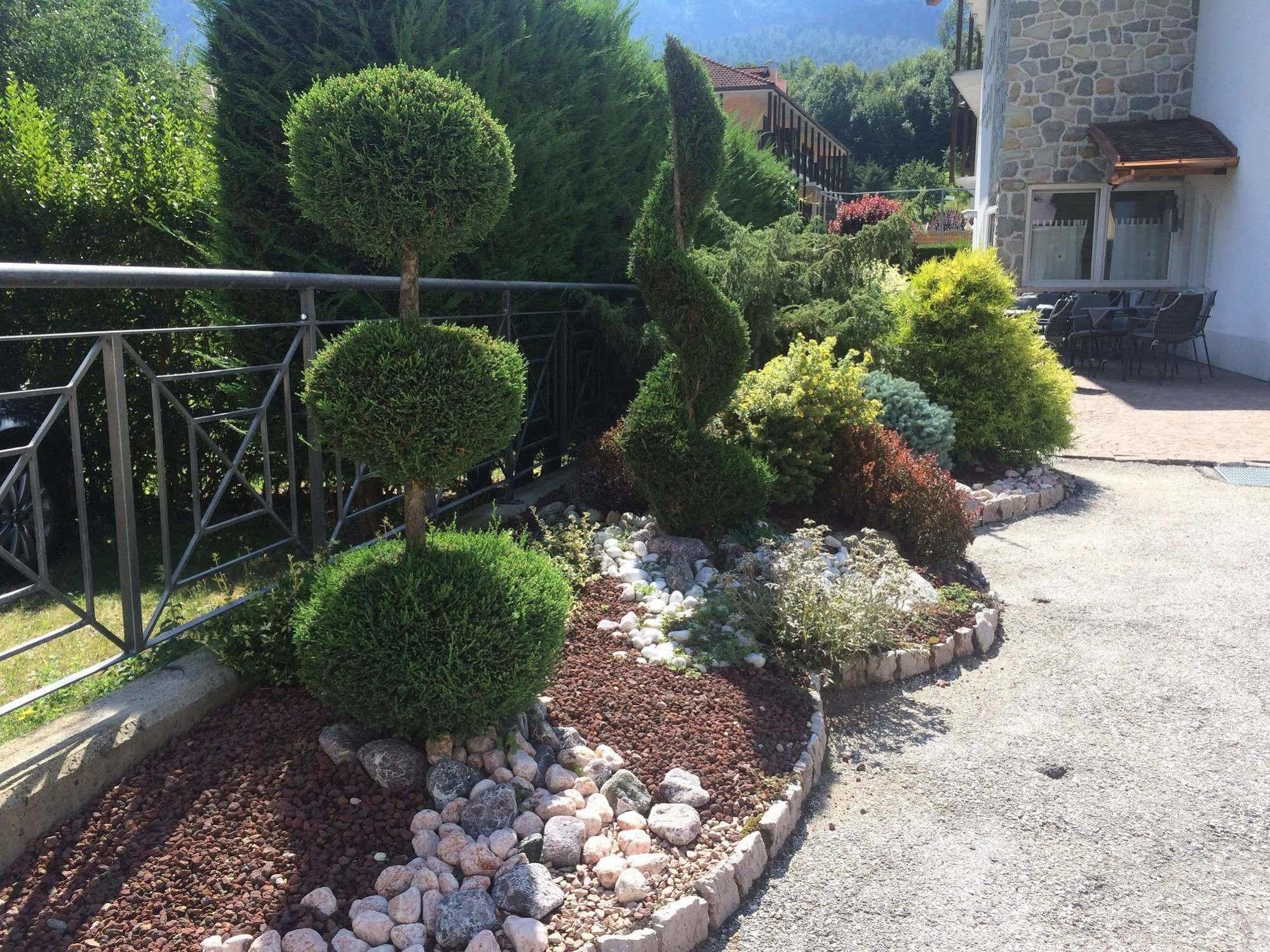 Hotel Garni Sottobosco Dimaro Exterior photo